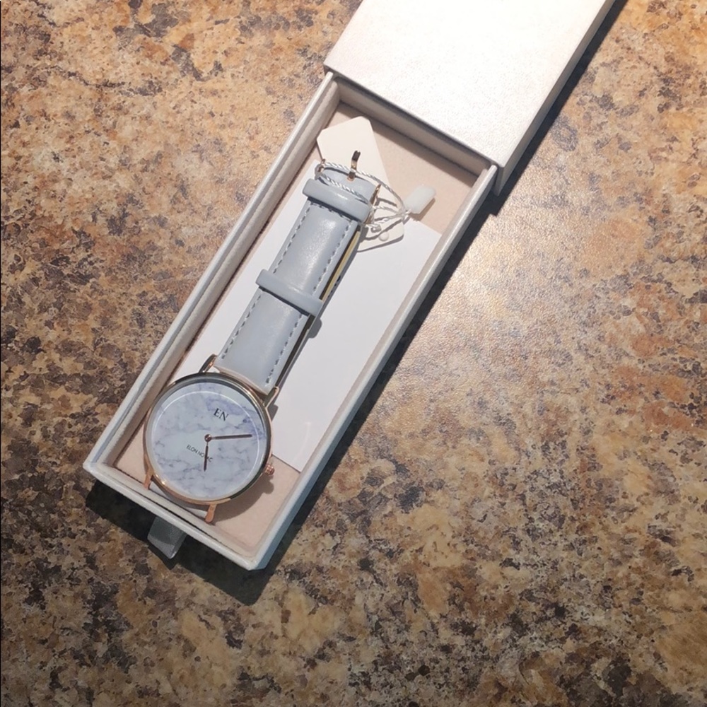 Elon Novac Watch